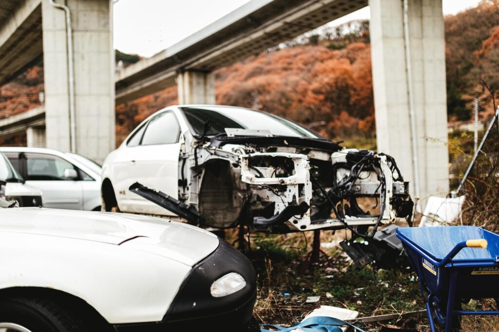 買っちゃダメ 水没車 水害車を購入しないために見るべきポイント3つ