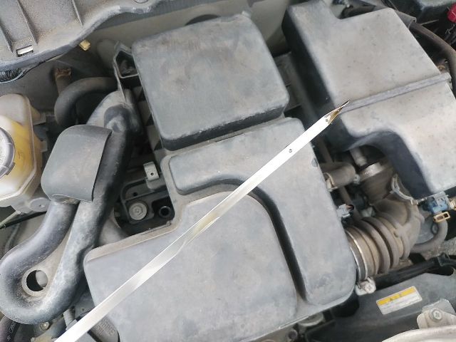 車のオイルランプが点灯したら要注意 要因と対処法をそれぞれ解説 廃車ひきとり110番スタッフコラム 車のオイルランプが点灯したら要注意 要因と対処法をそれぞれ解説 廃車ひきとり110番スタッフコラム