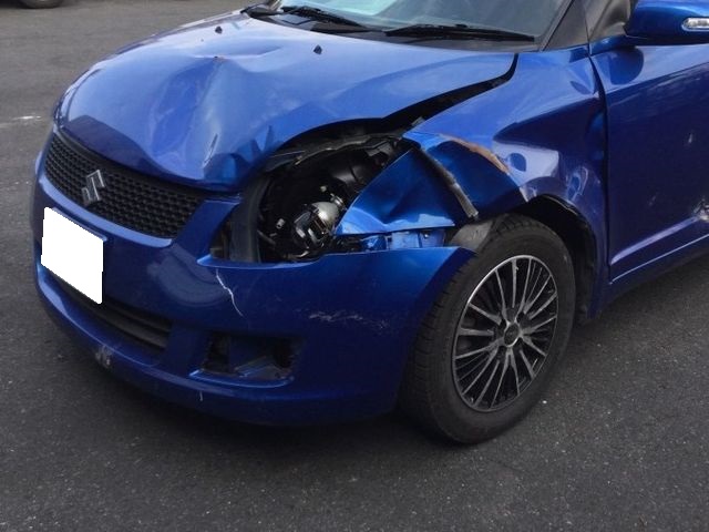 山口県でスイフト事故車をお買取りいたしました。もちろん引き取り